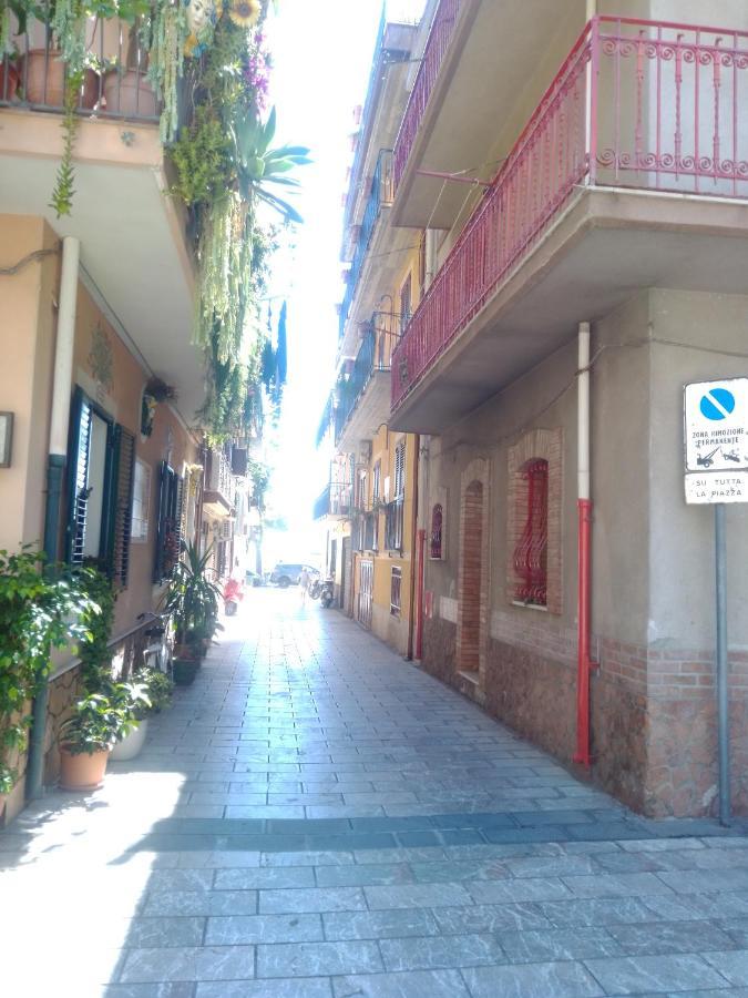 Vacanza Taormina Mare Mazzeo Kültér fotó