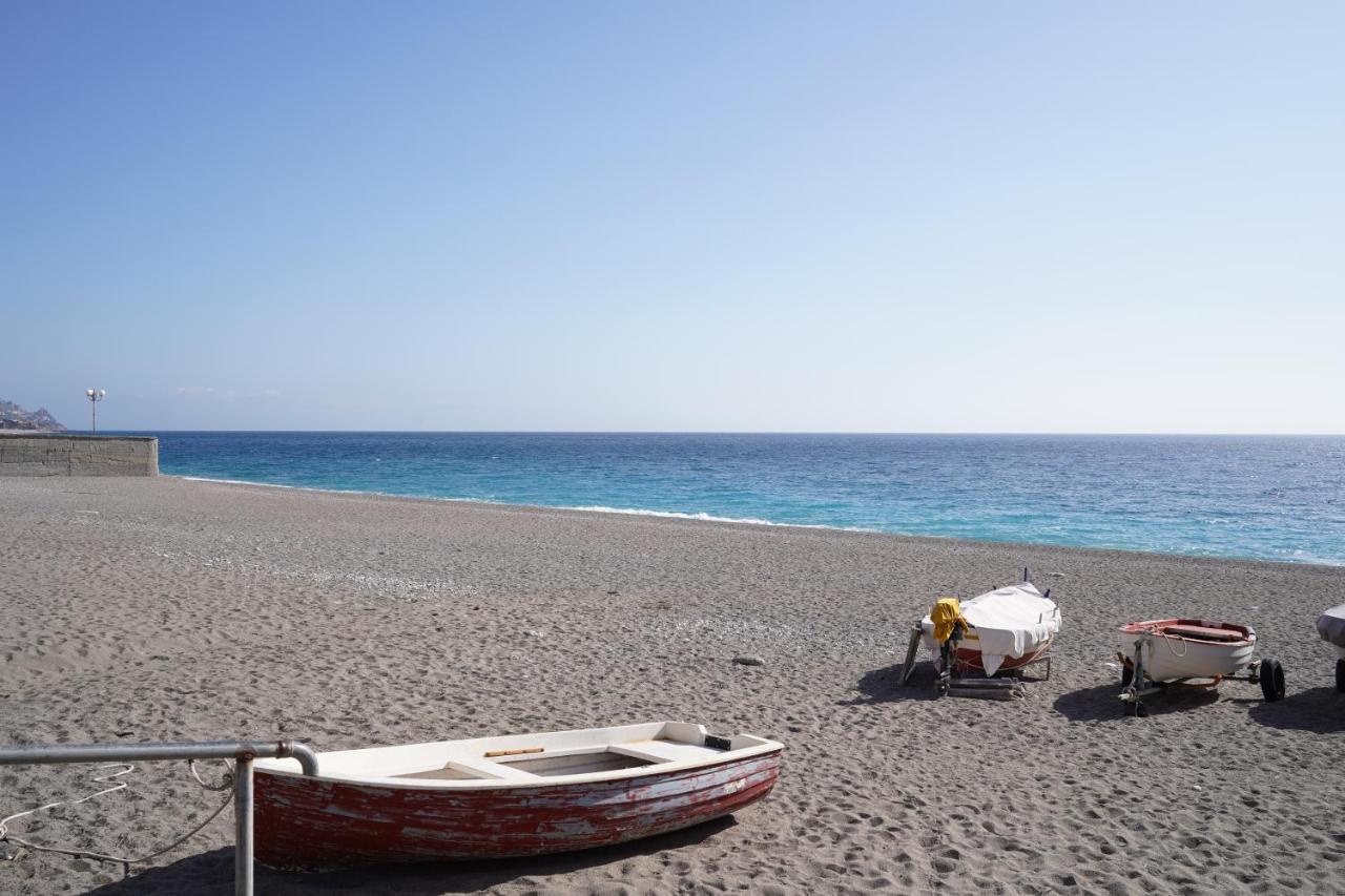 Vacanza Taormina Mare Mazzeo Kültér fotó